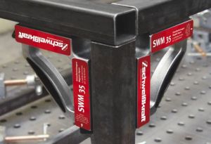 Vypínatelný svařovací úhlový magnet SWM 35, úhlový magnet pro fixaci plechů, kulatých i hranatých obrobků nebo trubek pod úhlem 90°.