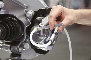 speciální Klíče na odvzdušnění brzd a hydraulických spojek 7, 8, 9, 10, 11, 12 mm a zpětný ventil na hadičce, odvzdušňovací klíče na brzdy a spojky 