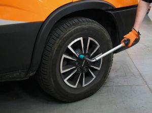 momentový klíč do pneuservisu s lechce nastavitelnými momenty Beta tools Momentový klíč s přednastavenými momenty s rukojetí ve tvaru L 610L/5L 120Nm, 140Nm, 160Nm, 180Nm, 200Nm
