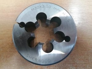 Očko HSS závitořezné M30.0x3.50 Závitové očko M30.0x1,5 kulaté