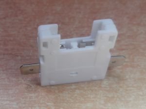 Držák plochých pojistek bílý